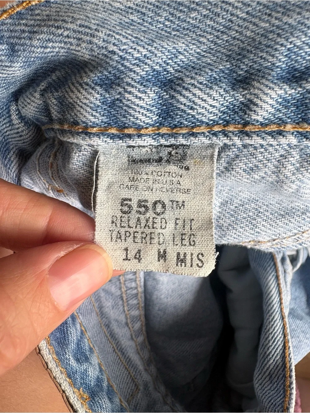 Levi's 550 Relaxed Fit Tapered Leg